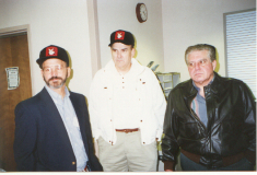 gallery_current_61-09harl-reunion-burns-stow-johnminardi