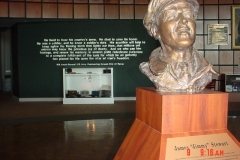 mighty8th-nav-exhibit-with-james-stuart-bust