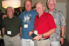 1_gallery_reunion_64-05_48080013