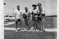 gallery_vintage_59-18-beachcombers